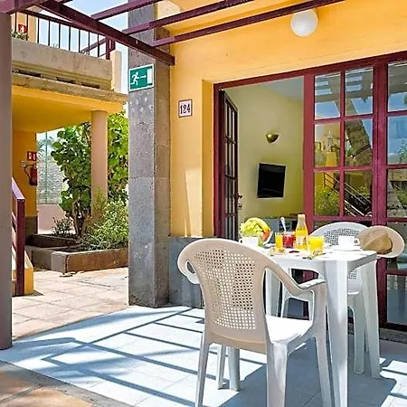 Oasis Club 2*