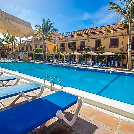 Oasis Club